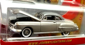 Johnny Lightning `50 OLDS Super 88 Limited Edition 2008 Preview Classic Gold V3 - Picture 1 of 5