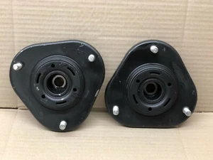 PAIR OF FRONT STRUT TOP MOUNT & BEARING KITS FOR TOYOTA COROLLA & AURIS 2007-on - Picture 1 of 2
