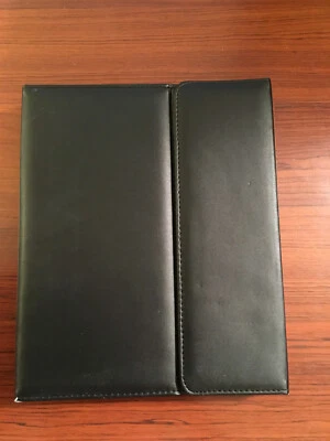 iPad case with keyboard, charging cable - new no box - model No. itip-4000 - Image 1 of 4