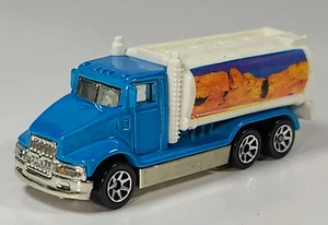Camión cisterna Hot Wheels montaje en petrolero Rushmore SD 3,25" modelo a escala diecast - Imagen 1 de 9