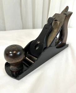Avión de mano de madera base lisa 9” de largo hecho en EE. UU. estampado “11” herramienta de carpintería - Imagen 1 de 9