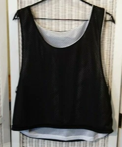 Reversible Basketball Practice Jersey Black & White Athletic Tank Top Sport - Picture 1 of 4