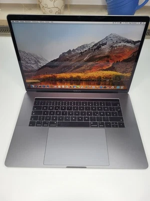 Macbook Pro 2017, 512 GB SSD, Touchbar, NEUWERTIG - Bild 1 von 4
