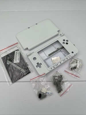 Full Front/Back Housing Replacement for Nintendo 3DS XL Pearl White - Image 1 of 4