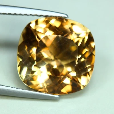 8.95 克拉_松散大宝石_100% 天然帝国香槟黄玉_精美切割 — 第 1/3 张图片