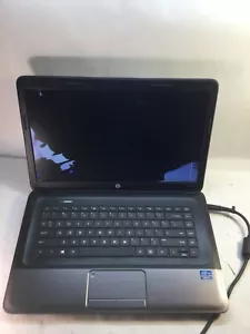 HP 650 15" Laptop Intel Core i3 2nd Gen. -BOOTS/BROKEN DISPLAY -MZ - Picture 1 of 6