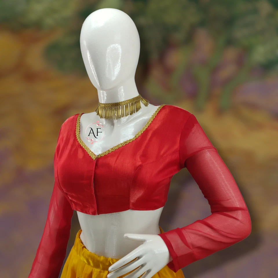 Elegante Blusa de Seda Hecha a Mano con Cuello Corazón y Mangas Largas Foto 1 de 4