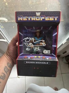 AUTOGRAPHED SHAWN MICHAELS RETROFEST ELITE FIGURE - Picture 1 of 2