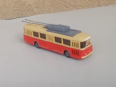 FILOBUS SKODA ARTIGIANALE IN RESINA ,BEN DETTAGLIATO SCALA 1/87 - Immagine 1 di 4