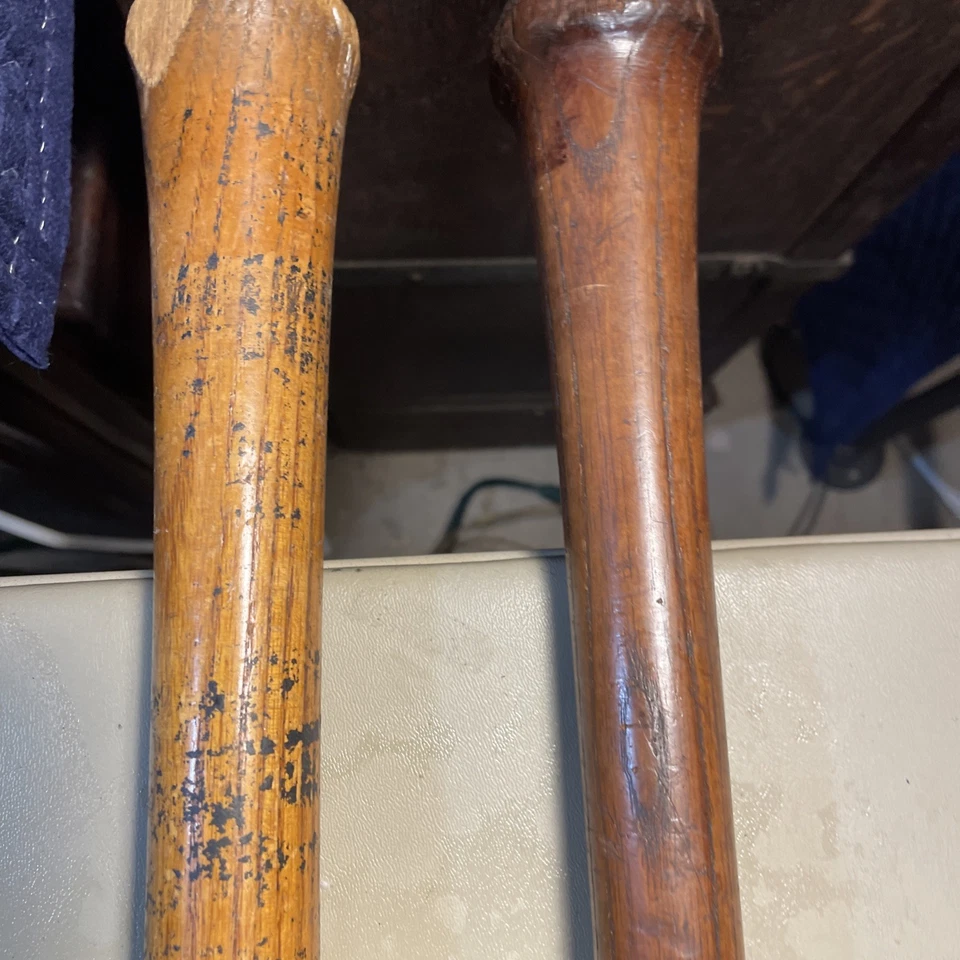 LOT OF TWO EARLY 1900’S BATS - A REACH AND A HILLERICH & BRADSBY CO. - Image 1 of 4
