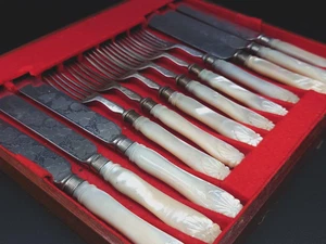 Antikes Besteck-Set, mit Perlmuttgriff, 12-teilig - Bild 1 von 8