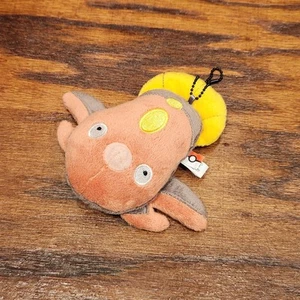 Offizieller Banpresto Pokemon Stunfisk Schlüsselanhänger Maskottchen Plüsch 2012 Spielzeug Puppe Japan - Bild 1 von 6