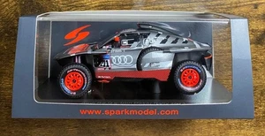 Modello in miniatura Spark 1/43 Audi RS Q e-tron Dakar auto da rally grigio... - Foto 1 di 1