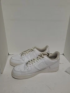 Nike Air Force 1 '07 Low Mens Size 11 White Athletic Lifestyle Shoes Sneakers - Picture 1 of 5