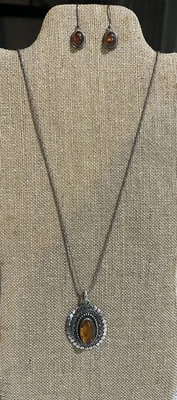 "Collar colgante de cadena de cuerda con corte de diamante de 36"" ámbar de ley 925 y pendientes de alambre". Foto 1 de 4