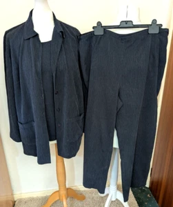 Vintage St Michael textured navy blue 3 piece suit size 18 - Picture 1 of 10