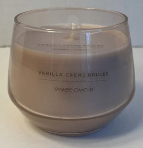 Yankee Candle Vanilla Creme Brulee 10 oz Essential Oil Scented Candle NEW - Picture 1 of 5