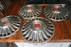 Set of 4 Vintage OEM 14 Inch 1967 Ford Mustang Hubcaps Wheel Covers - Bild 1 von 7