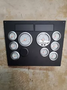 Gauge Cluster Heavy Truck Temp, Voltage HAS BROKEN SPEEDOMETER GAUGE GLASS - Bild 1 von 9