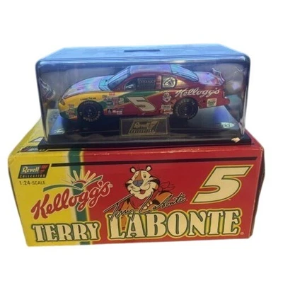 Action 1/24 Scale Terry Labonte #5 2000 Kellogg's Chevy Monte Carlo Diecast  new - Image 1 of 4