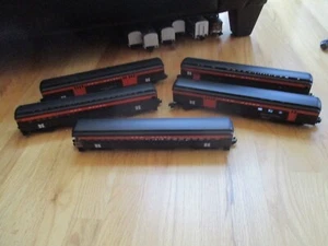Amer Models 5 x NH Passenger Cars (11/22) Hirail No boxes - Picture 1 of 5