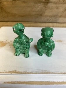 Set of 2 VTG Hard Plastic Miniature Whimsical Turtle Figurines 2” - Picture 1 of 6