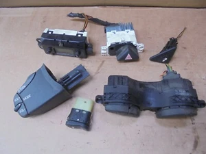 FORD FOCUS 2000 MK1 PELIGRO, RADIO CONTROL, VENTANA ÚNICA, PUERTA TRASERA E INTERRUPTORES DE AIRE ACONDICIONADO - Imagen 1 de 5