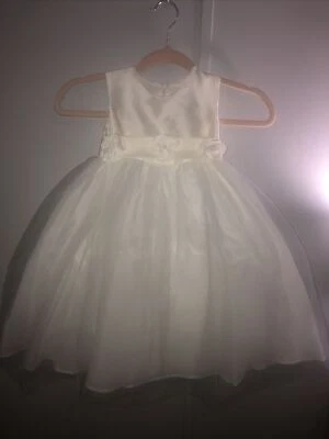 Flower Girl Dress Size 4T The Back Zips, Buttons Are Just For Show — 第 1/4 张图片