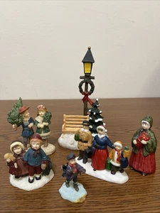 Vintage Christmas Village Figurines Resin & Ceramic Set Of 6 - Picture 1 of 8