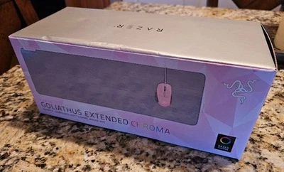 Razer Goliath Extended Chroma Oversized Soft Gaming Mouse Mat Quartz - Image 1 of 4