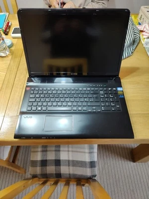 Sony SVE1713S1EW 17.3 in Laptop i7-3632QM 2.20 GHz 16GB 1TB SSD Windows 11 Pro - Image 1 of 4