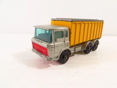 VTG MATCHBOX SERIES No. 47 TIPPER CONTAINER TRUCK, MADE IN ENGLAND BY LESNEY - Image 1 of 4