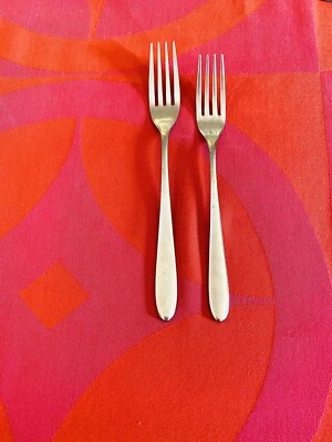 Retroneu Invitación Corea Brillante 18/10 Acero Inoxidable 1 Tenedor para Ensalada, 1 Tenedor de Cena Foto 1 de 2