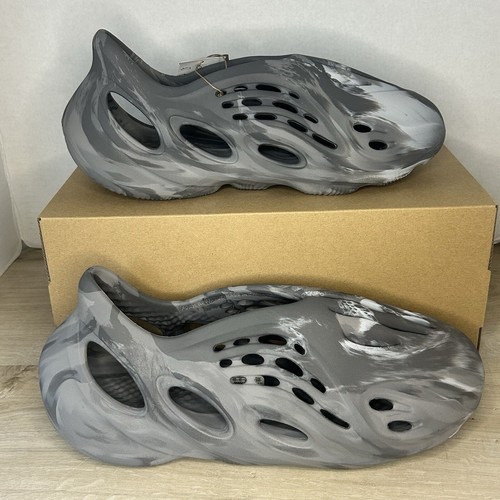 Nuove scarpe Adidas Yeezy Foam Runner da uomo taglia 11 grigio granito IE4931 con scatola nuove con scatola