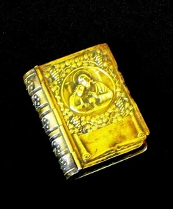 VINTAGE EDWARDIAN MINIATURE ROSARY IN REPOUSSE BRASS HINGED CASE - Picture 1 of 1