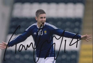 TOM CAIRNEY HAND SIGNED 6X4 PHOTO SCOTLAND FOOTBALL AUTOGRAPH - Picture 1 of 1