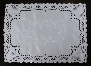 Tovagliette da tavolo runner floreale ricamate bianco beige tinta unita decorazione sposa - Foto 1 di 11