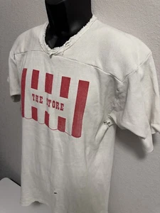 Vintage einzigartiges ""The Store"" Ballers 84 Baumwolle Jersey Shirt kurzärmelig Distres - Bild 1 von 17