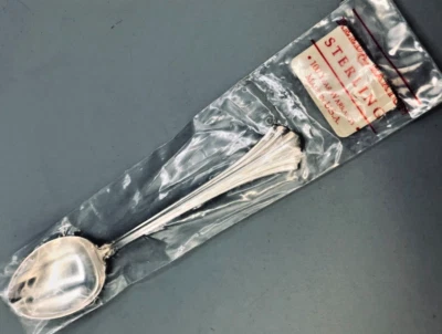 Cuchara sopera de plata esterlina siglo XVIII de Reed & Barton 6,75", en envoltorio Foto 1 de 2