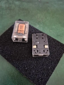Relé SIEMENS V23012-A0102-B004 nuevo - Imagen 1 de 6