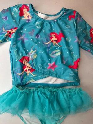 Disney Ariel 2 Piezas Traje De Baño Sirenita Manga 3/4 Rashguard Talla 9/10 Foto 1 de 4