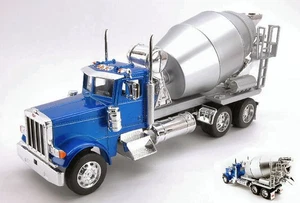 Welly WE39943BL PETERBILT 379 METALLIC BLUE/SILVER 1:32 Modellino - Foto 1 di 1