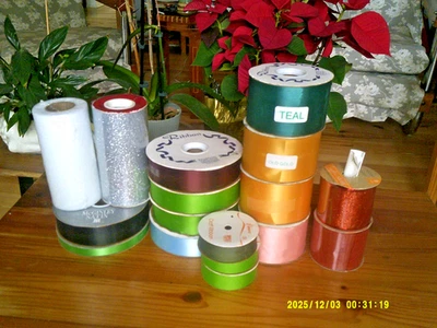 Carretes a granel 100 yardas artesanales florales adornos de cinta de Navidad 1-3/8" de ancho #9 Foto 1 de 4