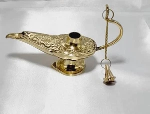 Elegante lámpara de latón de aceite Genie hecha a mano de 5,5"" Aladdin Chirag pieza maestra regalo - Imagen 1 de 5