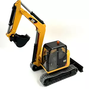 2014 Bruder 2337/01 CAT Caterpillar Excavator Construction Vehicle Plastic 1:16 - Picture 1 of 17
