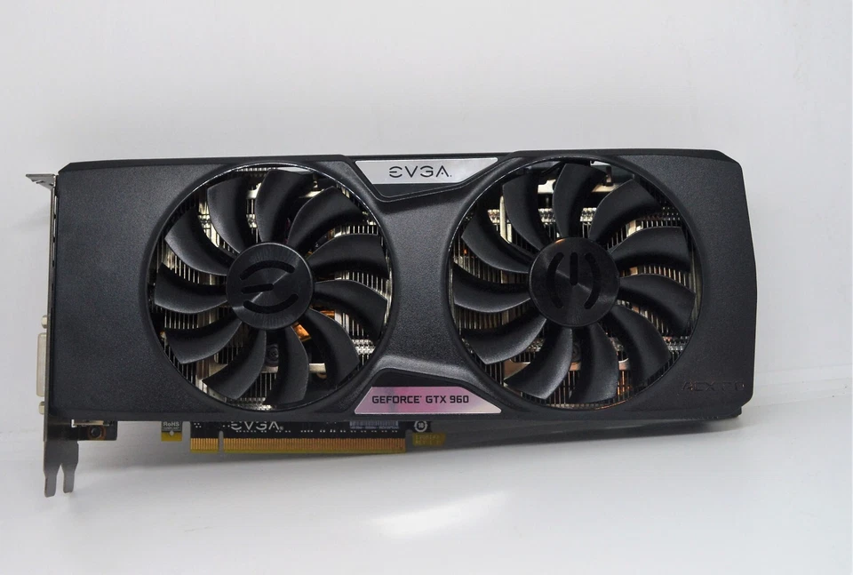 Tarjeta de video EVGA nVIDIA GeForce GTX 960 4 GB | 04G-P4-3967-KR probada Foto 1 de 4