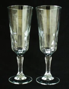 New~2~LUIGI BORMIOLI~Ribbed~FLUTES~Champagne~CLEAR GLASS~Pedestal~6.75" x 2.25" - Picture 1 of 7