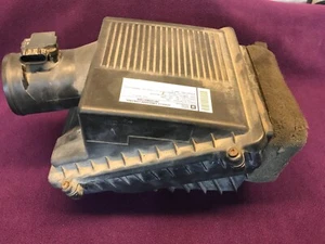 2009-13 Silverado 5.3l Engine Intake Air Cleaner Filter Box Housing Factory - Picture 1 of 7
