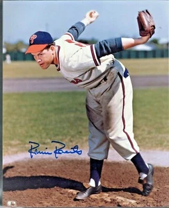 *ROBIN ROBERTS*  Hand Signed 8x10 Color Photo  PHILADEPHIA PHILLES - Picture 1 of 1