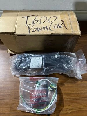 Шнур питания и розетка для беговой дорожки VISION T600 штекерный/гнездовой 20 А 120 В - Изображение 1 из 4